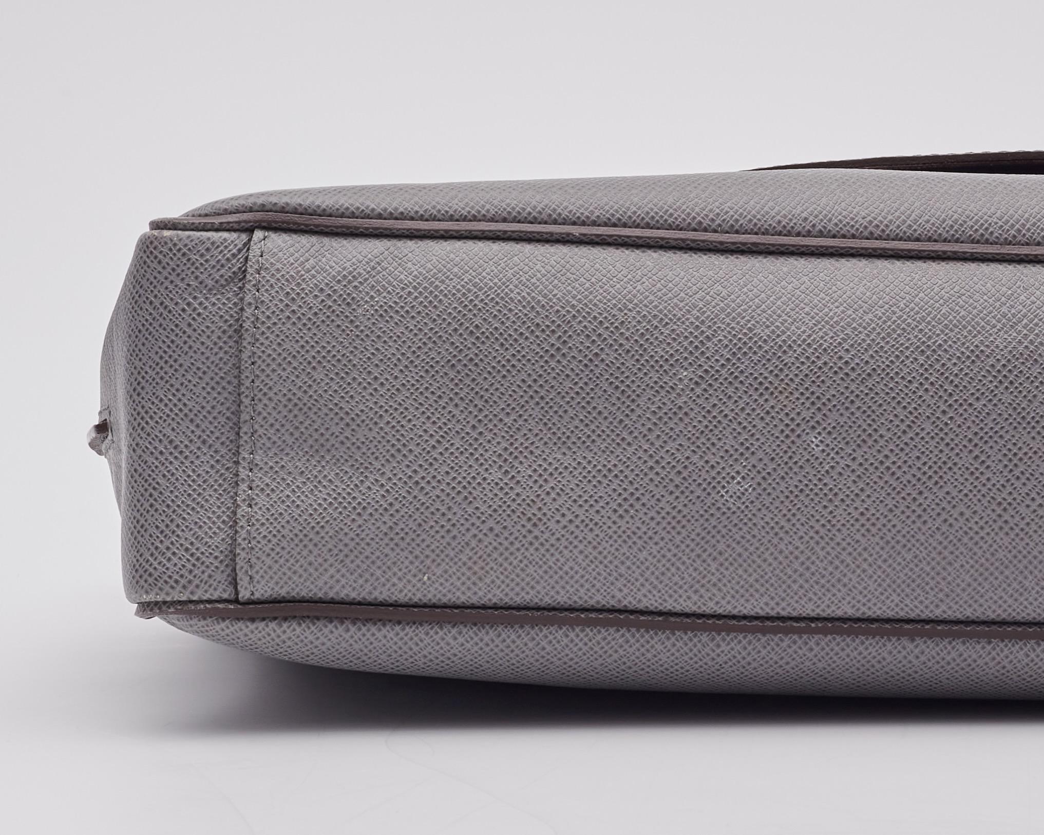 Louis Vuitton Grey Taiga Roman Pm Messenger Bag Glacier For Sale 2