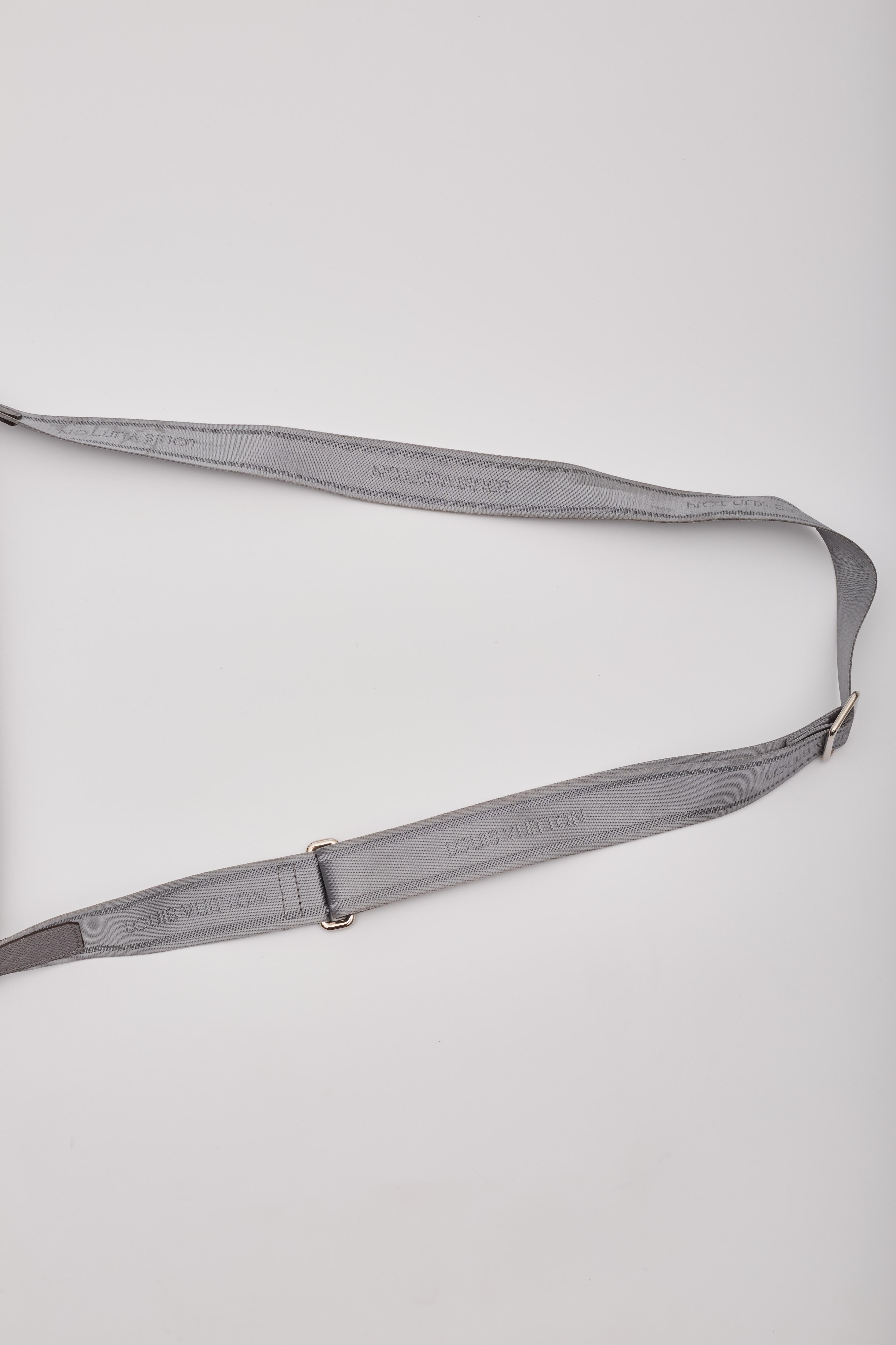 Louis Vuitton Grey Taiga Roman Pm Messenger Bag Glacier For Sale 5