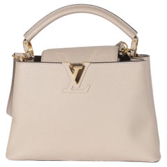 Louis Vuitton Grau Taurillon Capucines BB