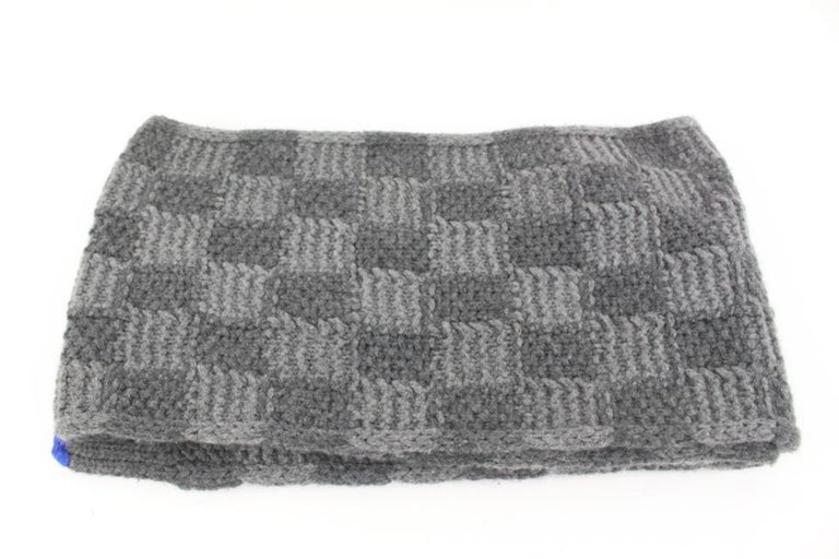 Louis Vuitton letters pattern grey Fleece Blanket • Kybershop