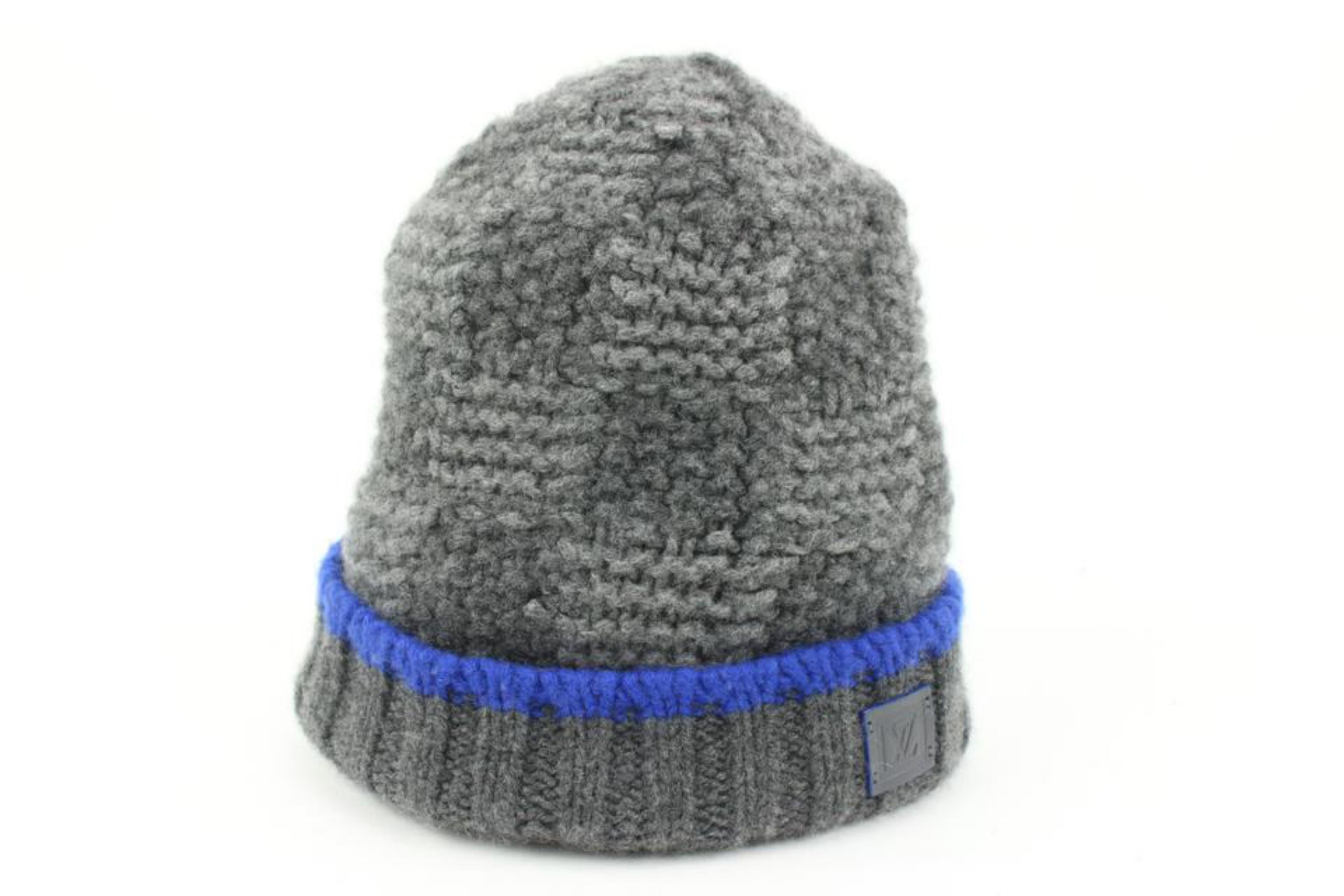 Gray Louis Vuitton Grey x Blue Damier Knit Cashmere Helsinki Beanie Skull Cap Hat 46l For Sale