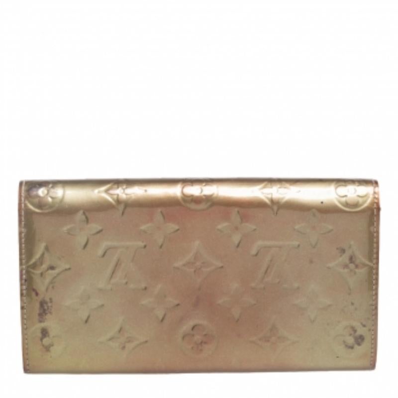Louis Vuitton Portafoglio Gris Art Deco Monogram Vernis Sarah In condizioni discrete in vendita a Dubai, Al Qouz 2