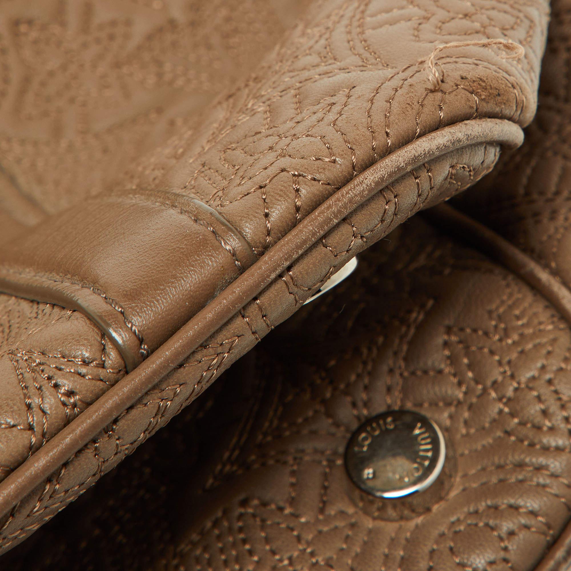 Louis Vuitton Gris Pearl Monogram Antheia Leather Ixia MM Bag For Sale 7