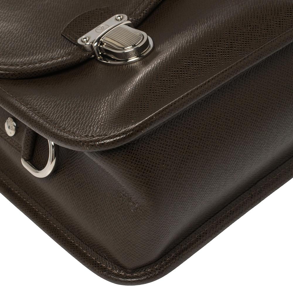 Louis Vuitton Grizzli Taiga Leather Alexei Messenger Bag 5