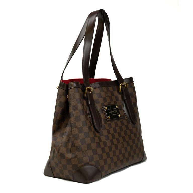 - Designer: LOUIS VUITTON
- Model: Hampstead
- Condition: Very good condition. Sign of wear on handles, Slight creasing on exterior, Few scratches
- Accessories: Dustbag
- Measurements: Width: 38cm, Height: 26cm, Depth: 17cm
- Exterior Material:
