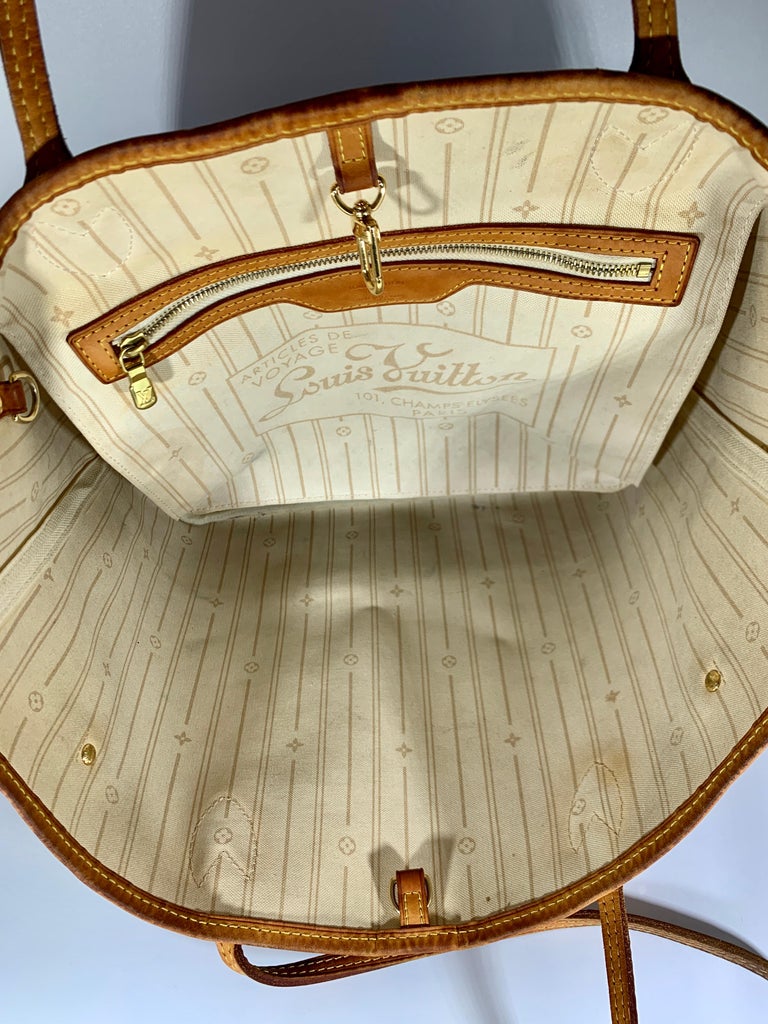 Louis Vuitton Handbag 391405