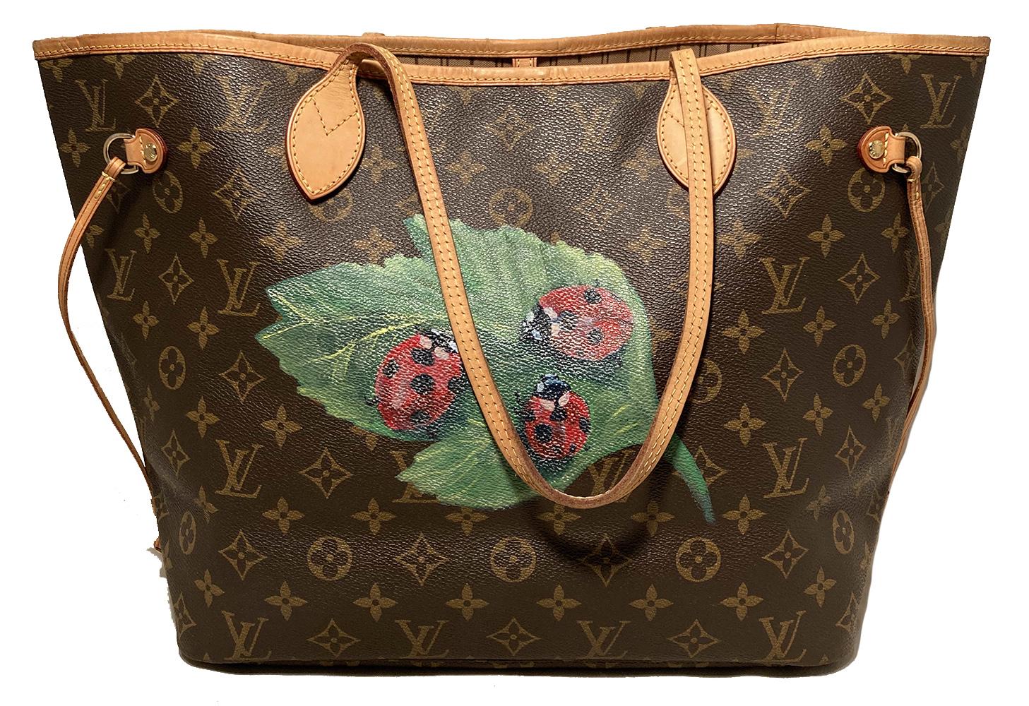 Louis Vuitton Hand Painted Ladybug Neverfull MM Tote In Good Condition In Philadelphia, PA