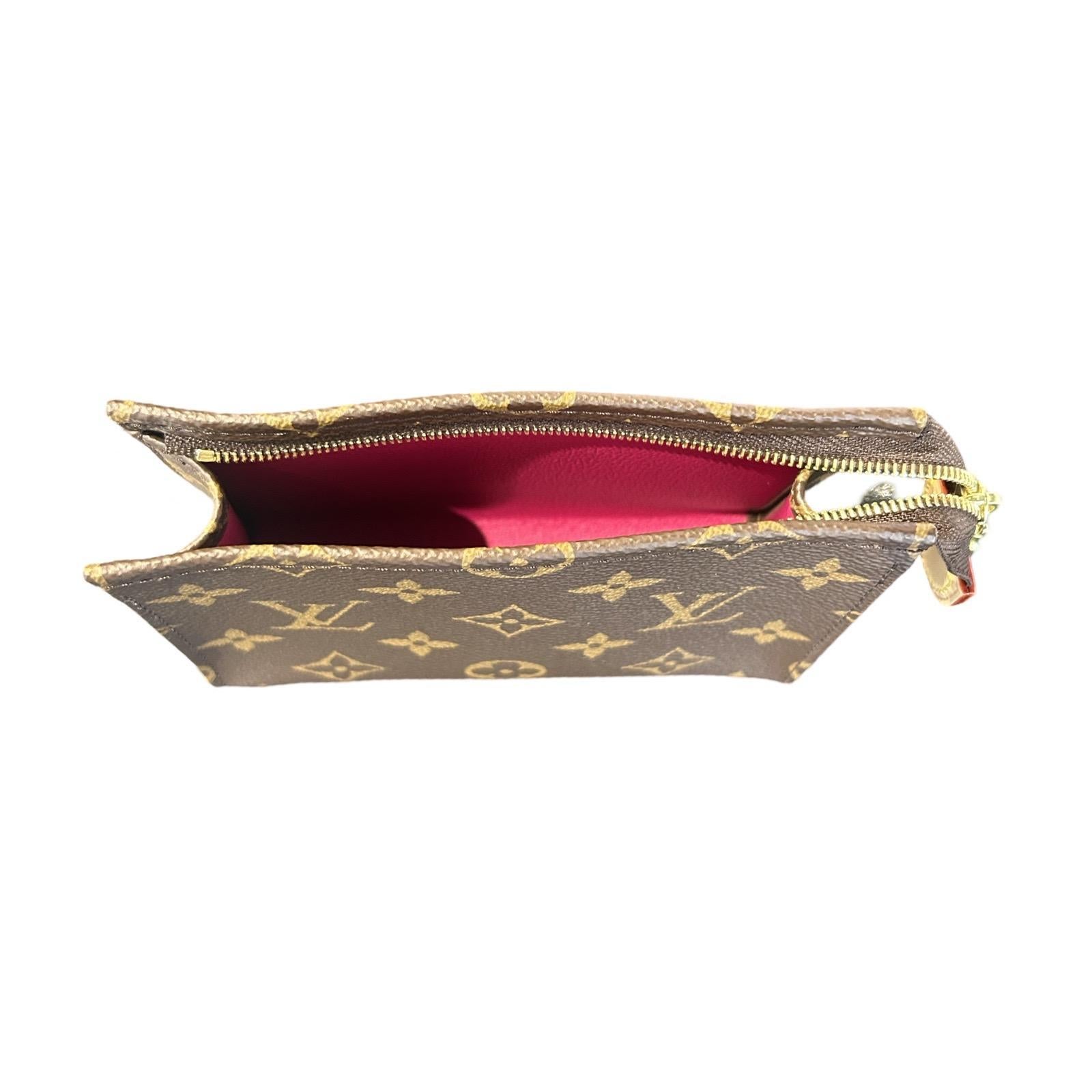 Louis Vuitton Handbag 3 Set toilet BRAND NEW 4