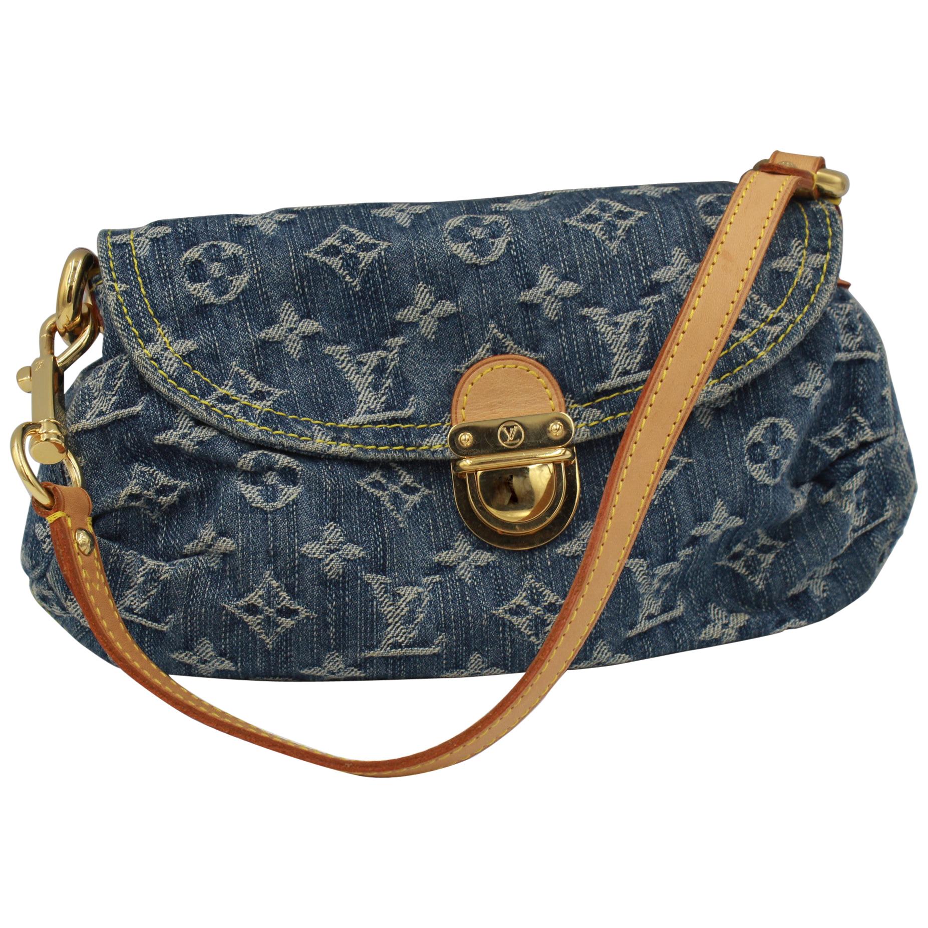 Louis Vuitton handbag in denim monogram