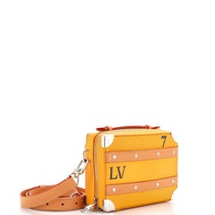 Soft Trunk Bag von Louis Vuitton aus bedrucktem Leder mit Henkel
