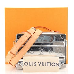 Louis Vuitton Handgehäuse-Monogramm-Spiegel beschichtetes Segeltuch
