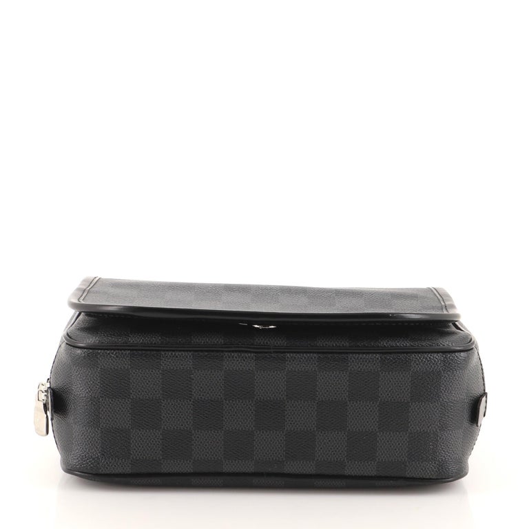 Louis Vuitton Hanging Toiletry Kit Damier Graphite at 1stDibs