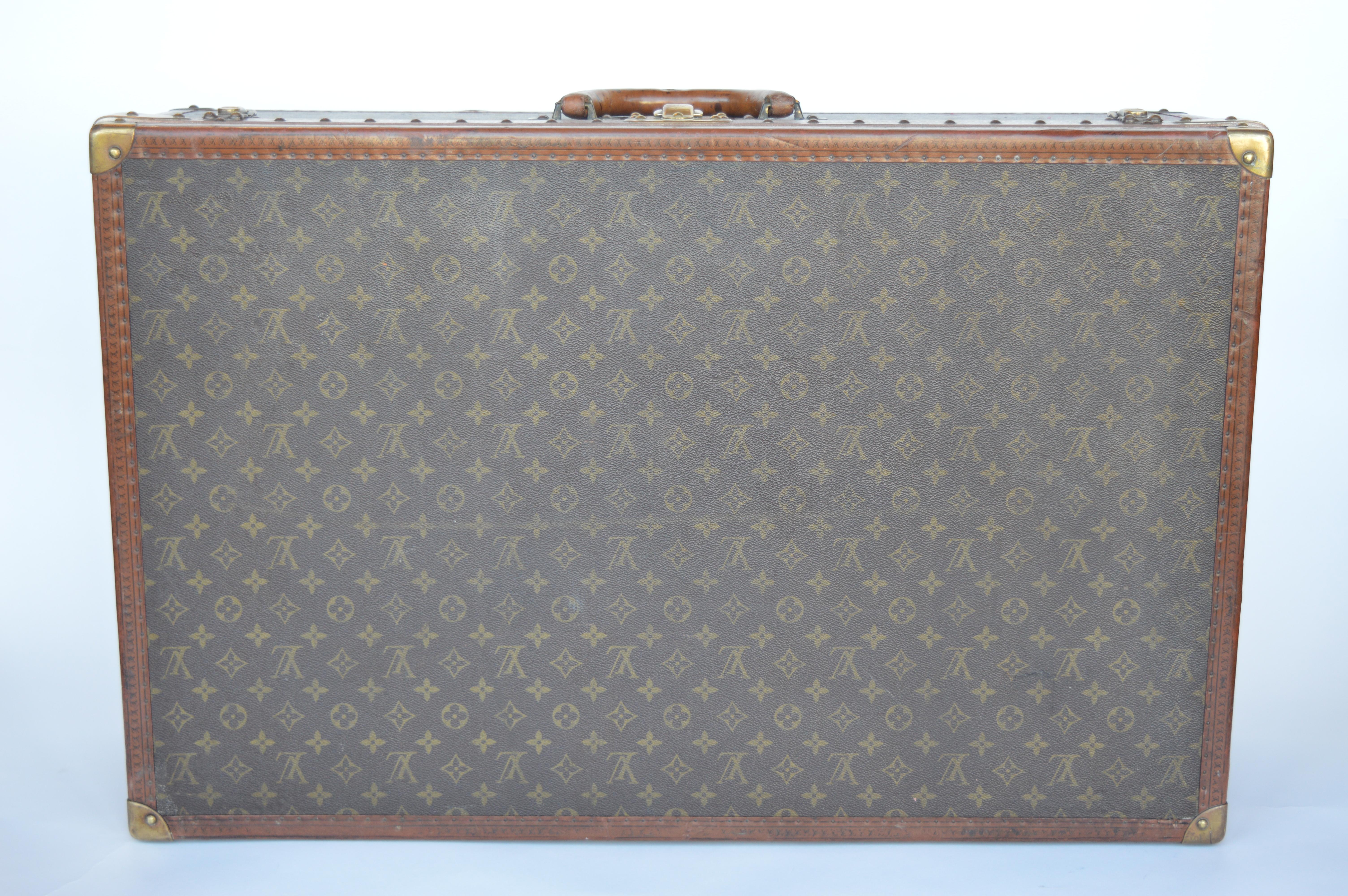 Louis Vuitton trunk stamped 983761.