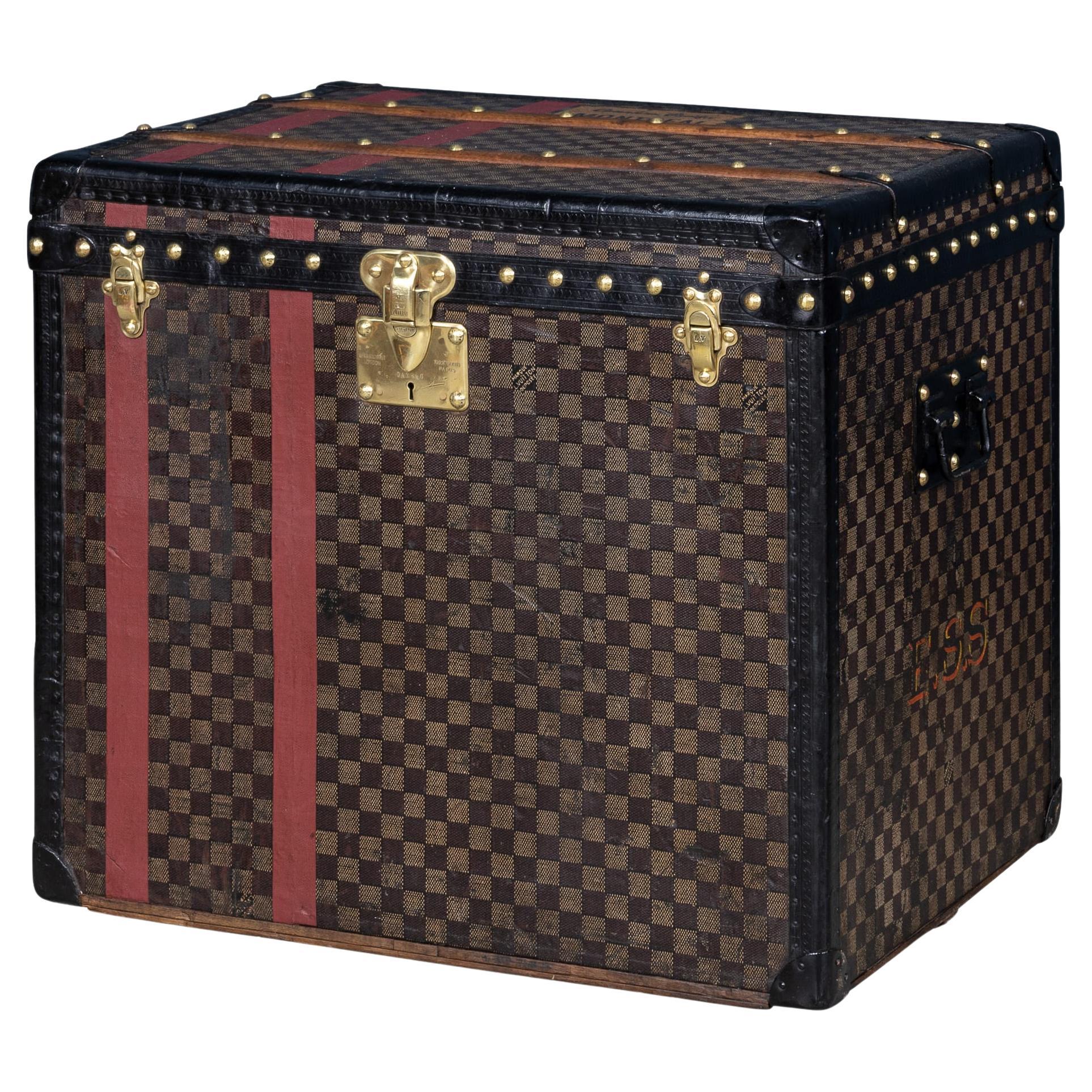 Louis Vuitton Hat Trunk, Damier Canvas 
Black Leather, France, 1920 in vendita