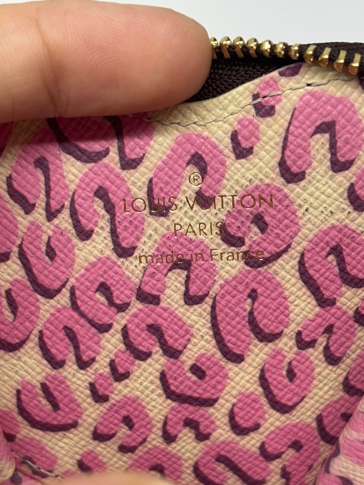Louis Vuitton Heart-Shaped Monogram Leopard Coeur Coin Purse Charm im Angebot 5