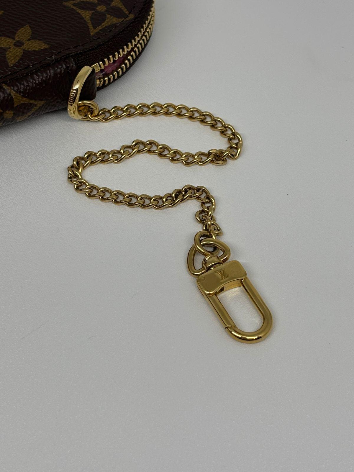 Louis Vuitton Heart-Shaped Monogram Leopard Coeur Coin Purse Charm im Zustand „Gut“ im Angebot in Jakarta, Daerah Khusus Ibukota Jakarta