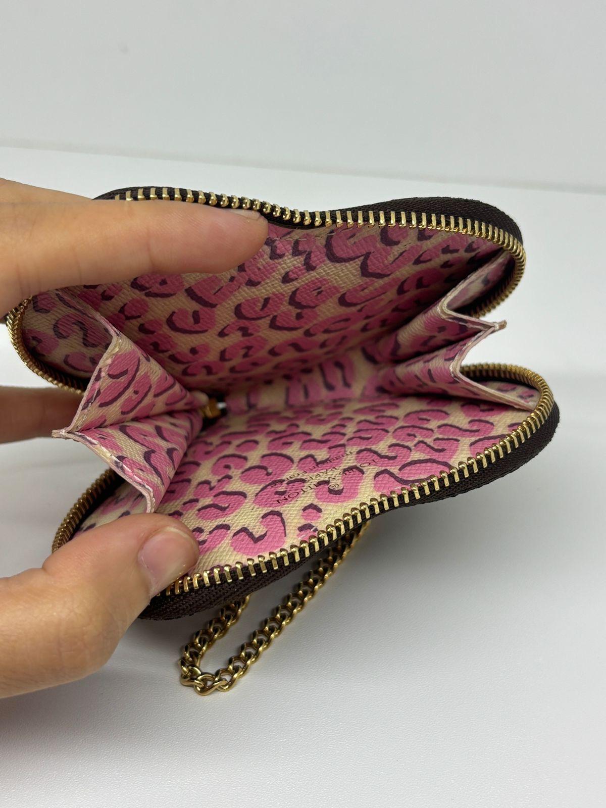 Louis Vuitton Heart-Shaped Monogram Leopard Coeur Coin Purse Charm im Angebot 1