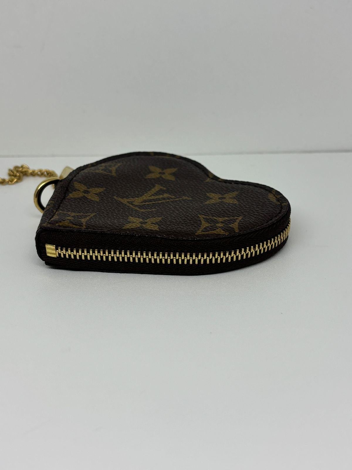 Louis Vuitton Heart-Shaped Monogram Leopard Coeur Coin Purse Charm im Angebot 2