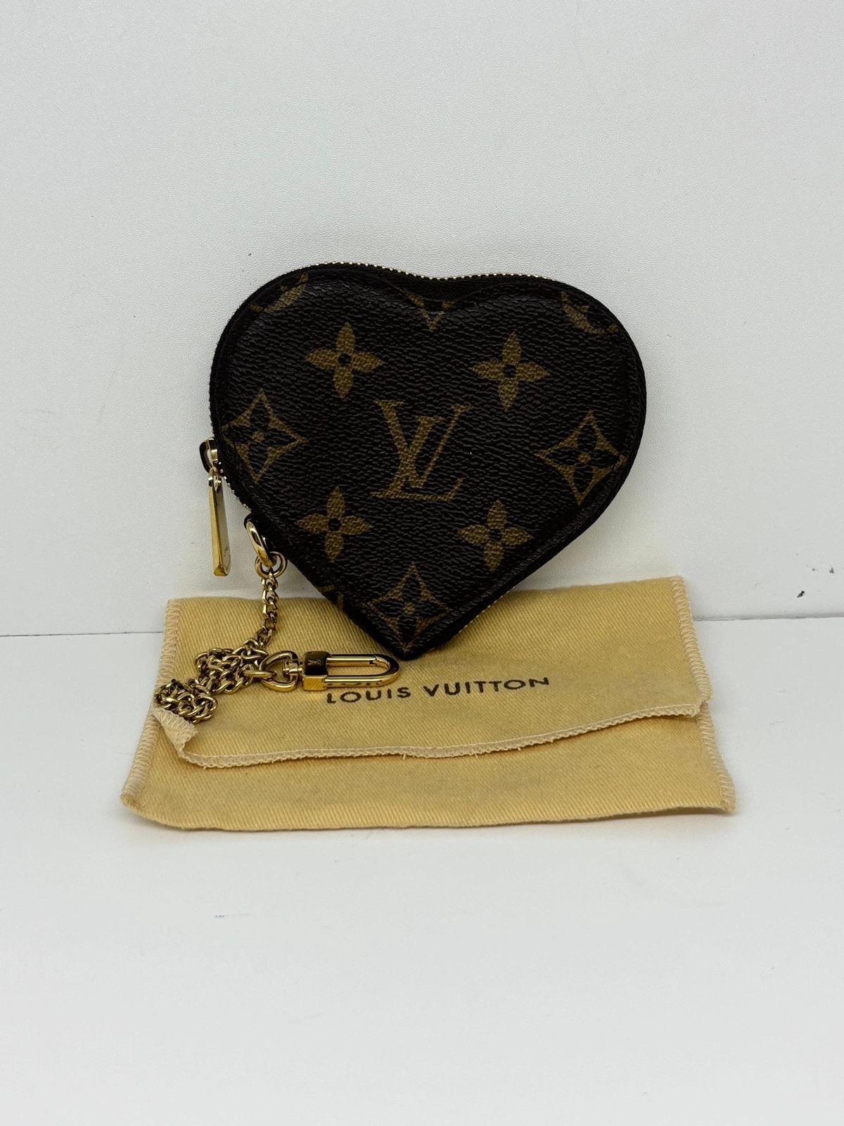 Louis Vuitton Heart-Shaped Monogram Leopard Coeur Coin Purse Charm im Angebot 3