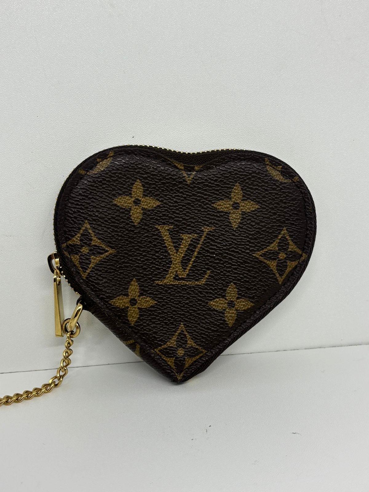 Louis Vuitton Heart-Shaped Monogram Leopard Coeur Coin Purse Charm im Angebot 4