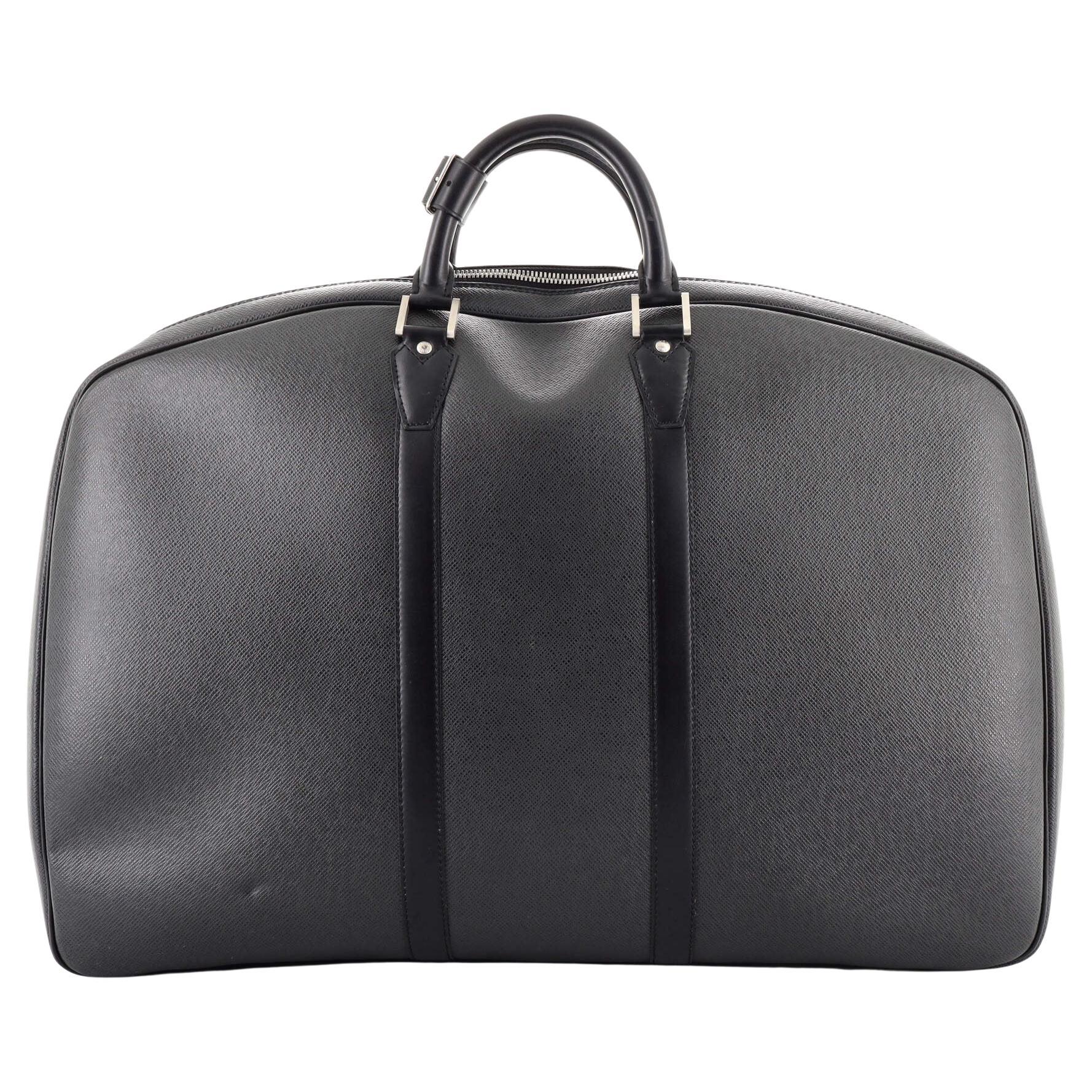 Louis Vuitton Helanga Bag Taiga Leather 1 Poche