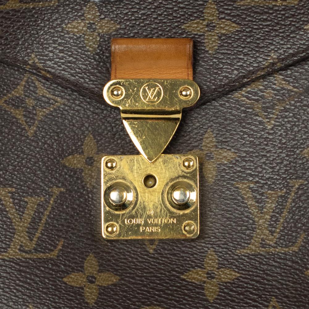 LOUIS VUITTON, Hobo Metis in brown monogram canvas 3