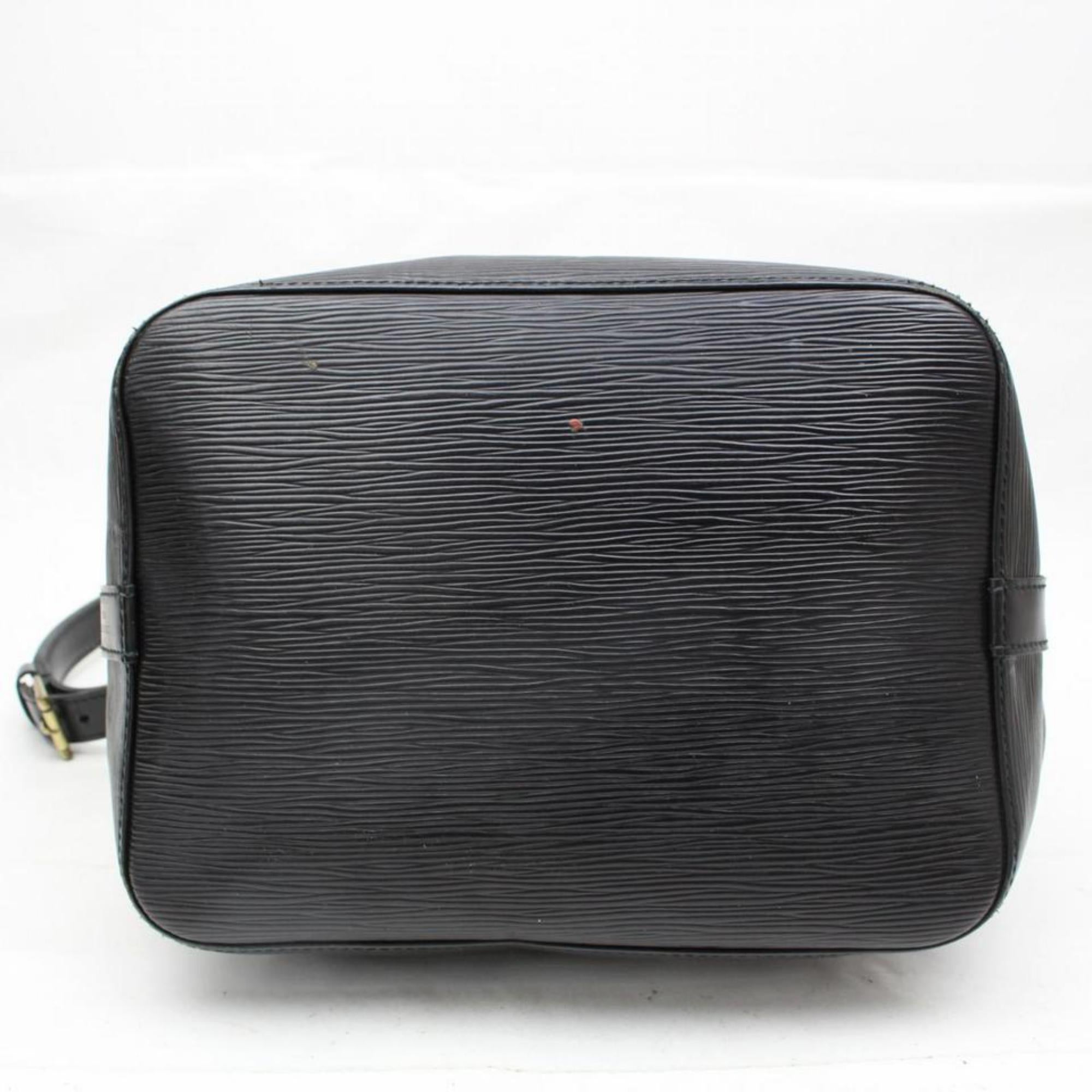Louis Vuitton Hobo Noir Epi Petit Noe 370337 Black Leather Shoulder Bag For Sale 4