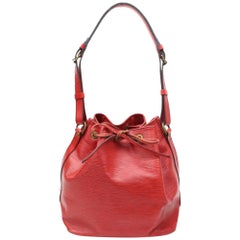 Louis Vuitton Sac à bandoulière en cuir rouge Petit Noe 865551