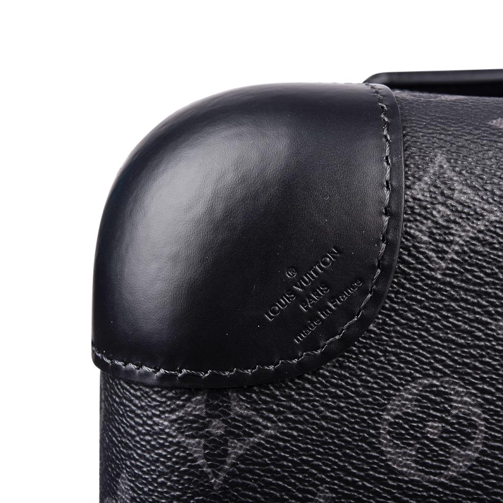 Women's or Men's  Louis Vuitton Horizon 55 Roller Luggage Carry On Black Monogram