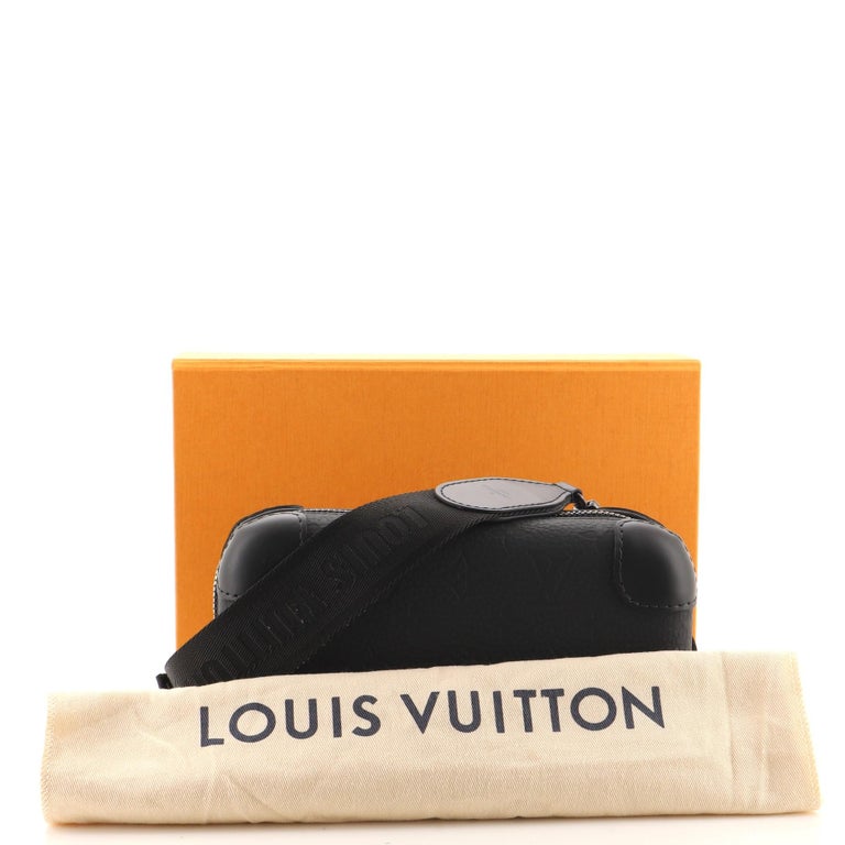 Louis Vuitton Taurillion Monogram Horizon Clutch (SHG-35811) – LuxeDH