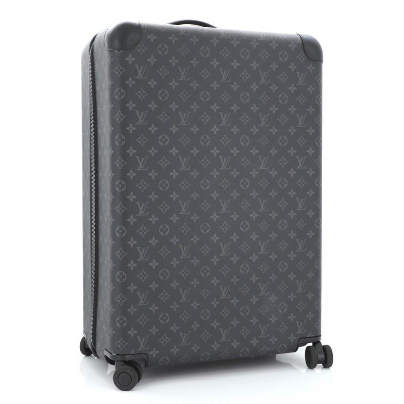 This Louis Vuitton Horizon Luggage Monogram Eclipse Canvas 70 is the ideal travel bag. Channeling Vuitton’s roots as master luggage makers, this carry on will ensure you’re traveling in style. Crafted in monogram eclipse coated canvas, features