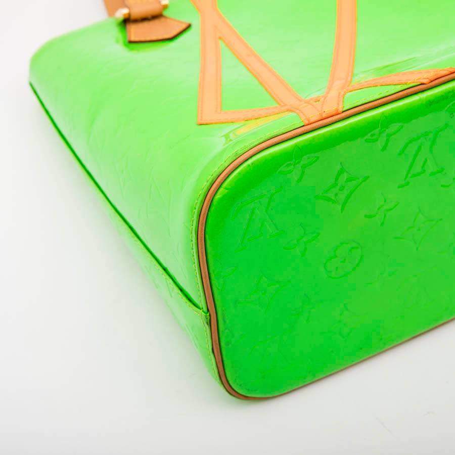 LOUIS VUITTON 'Houston' Bag in Fluo Green Monogram Patent Leather In Good Condition In Paris, FR