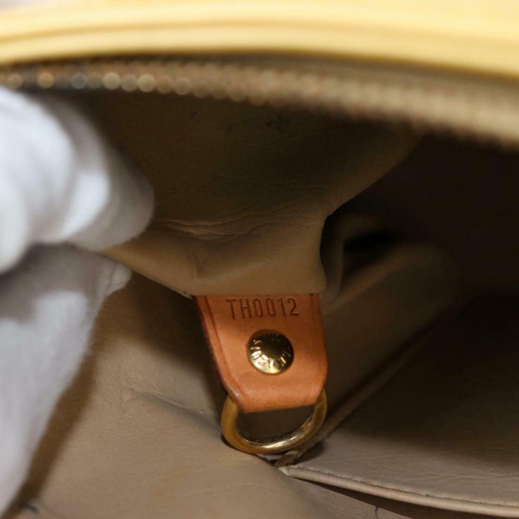 Width (inch) : 11.8 inch(approx)
Width (cm) : 30 cm(approx)
Height (inch) : 9.84 inch(approx)
Height (cm) : 25 cm(approx)
Depth (inch) : 5.51 inch(approx)
Depth (cm) : 14 cm(approx)
Handle (inch) : 18.5 inch
Handle (cm) : 47 cm
Color :