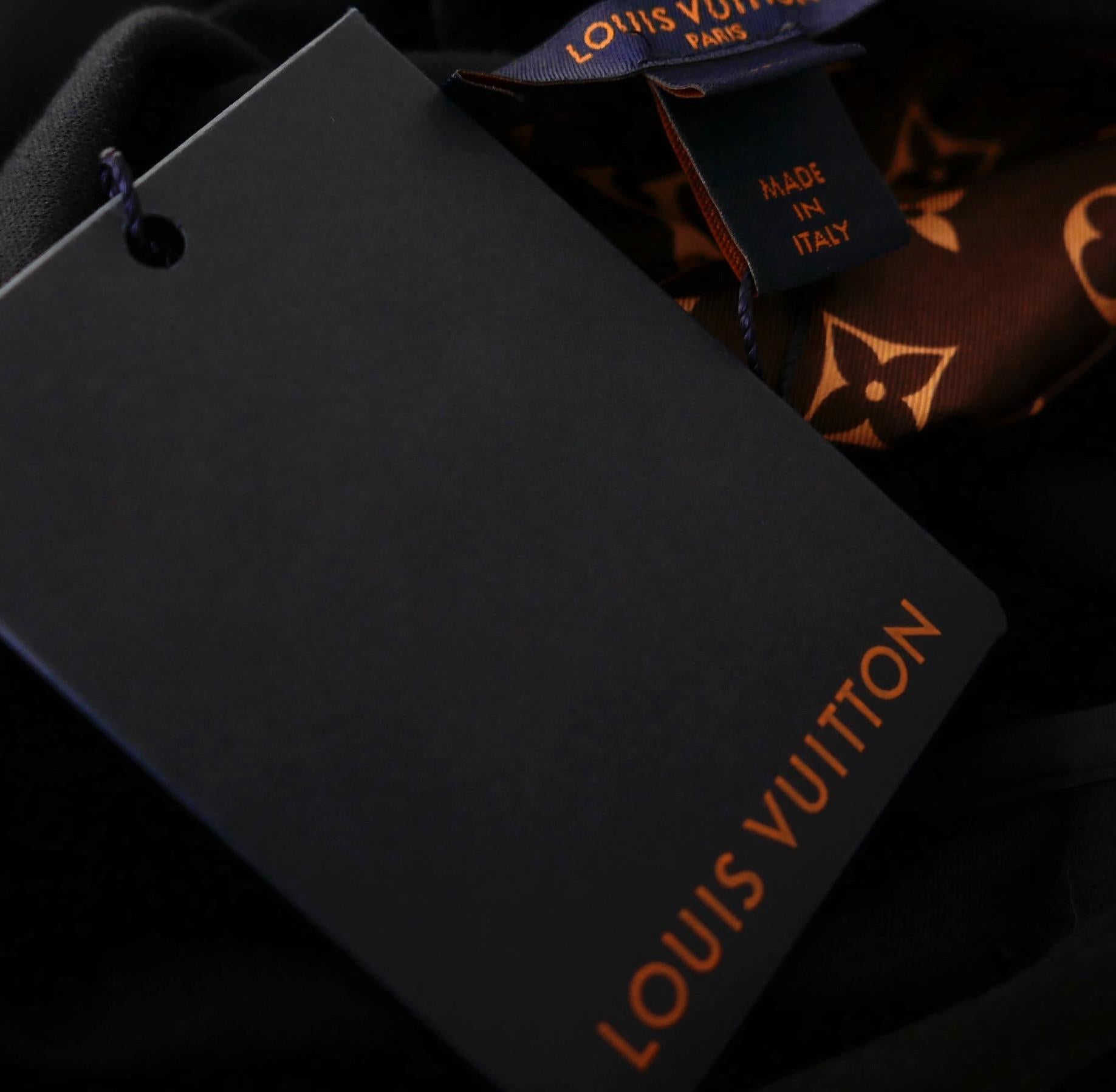  Louis Vuitton Icons Reverse Logo Sweatshirt For Sale 3