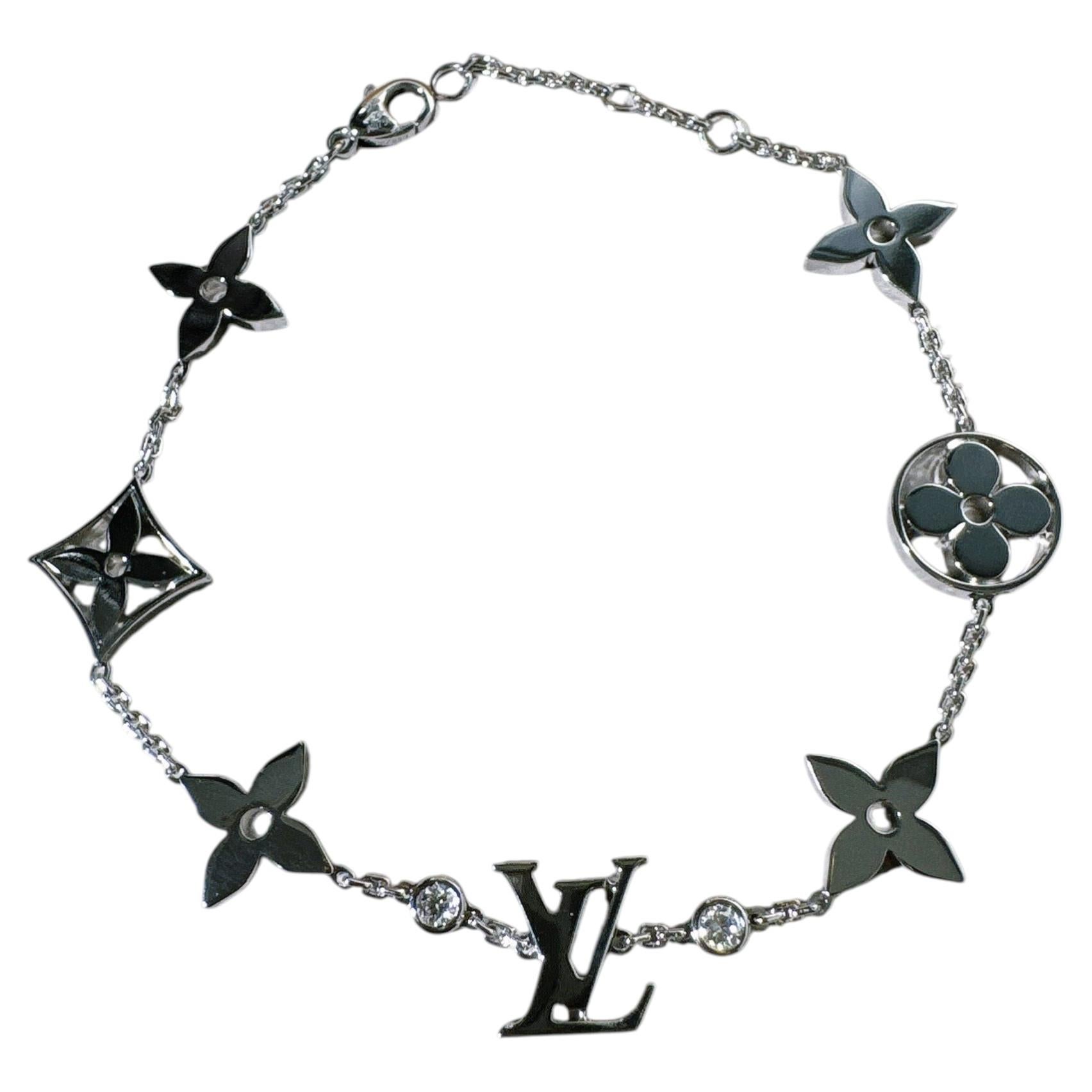Does Louis Vuitton make gold jewelry?