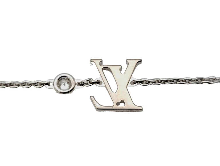 Louis Vuitton LV Idylle Blossom Pendant Necklace 18K White Gold and Diamo  at 1stDibs