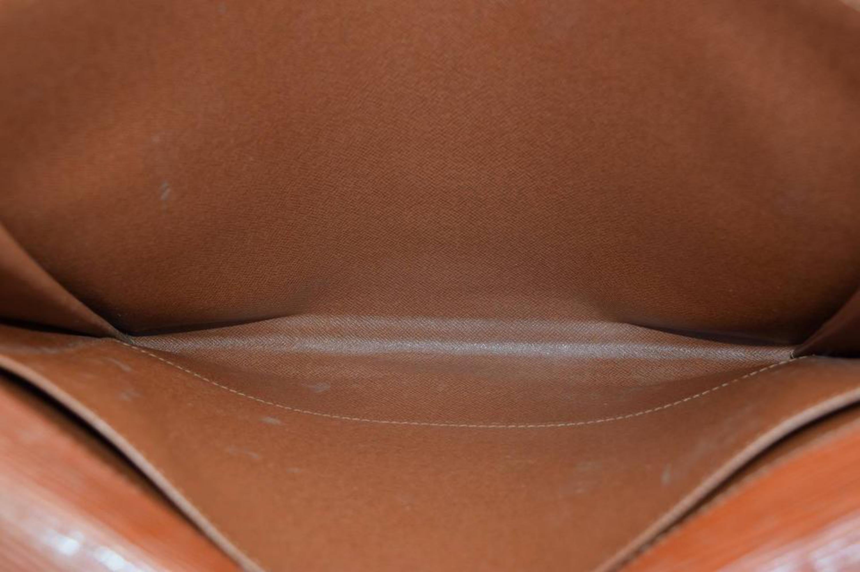 Louis Vuitton Iena Large Fold Over 867089 Brown Leather Clutch In Fair Condition For Sale In Forest Hills, NY