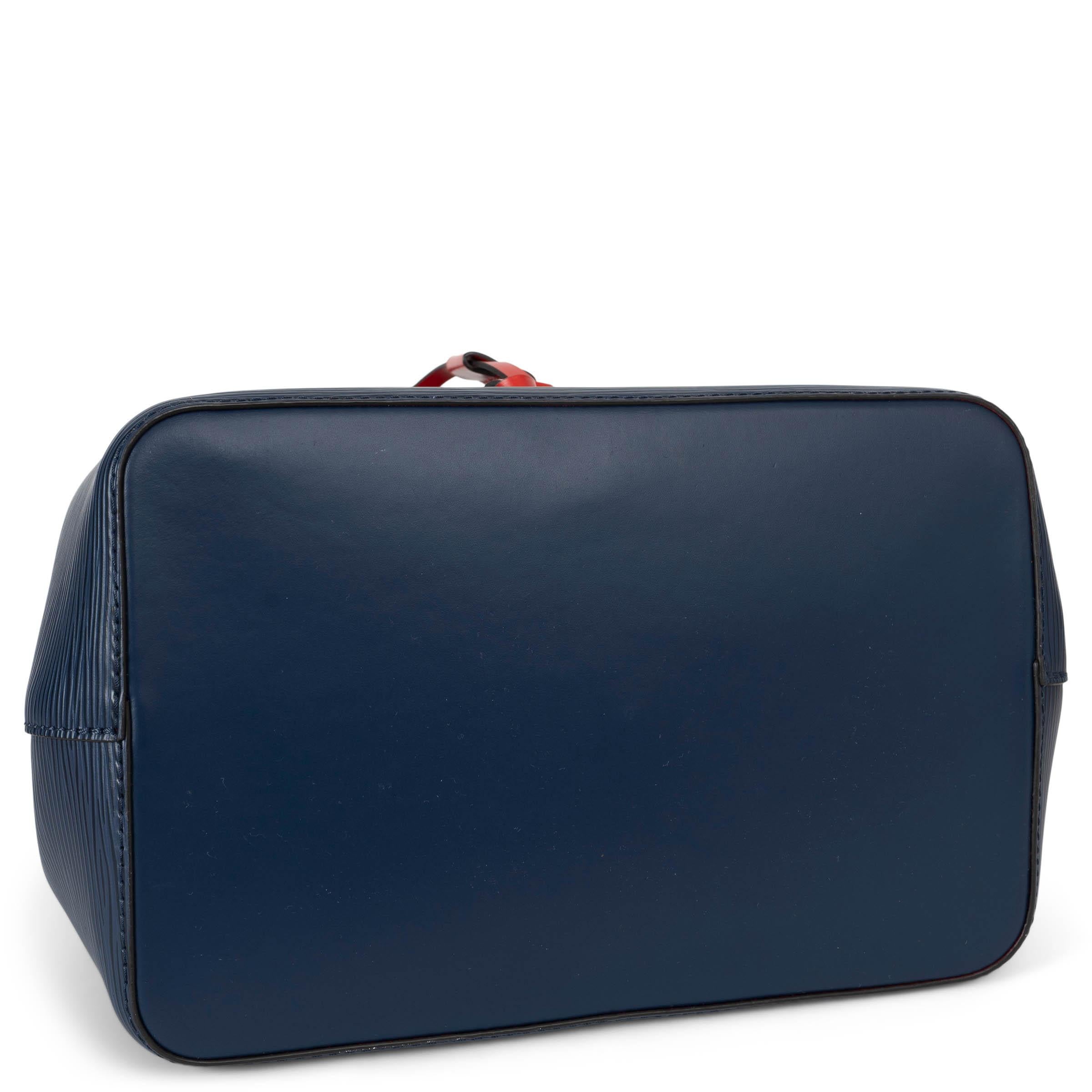 LOUIS VUITTON Indigo Coquelicot blue Epi leather NEONOE MM Bucket Bag In Excellent Condition For Sale In Zürich, CH