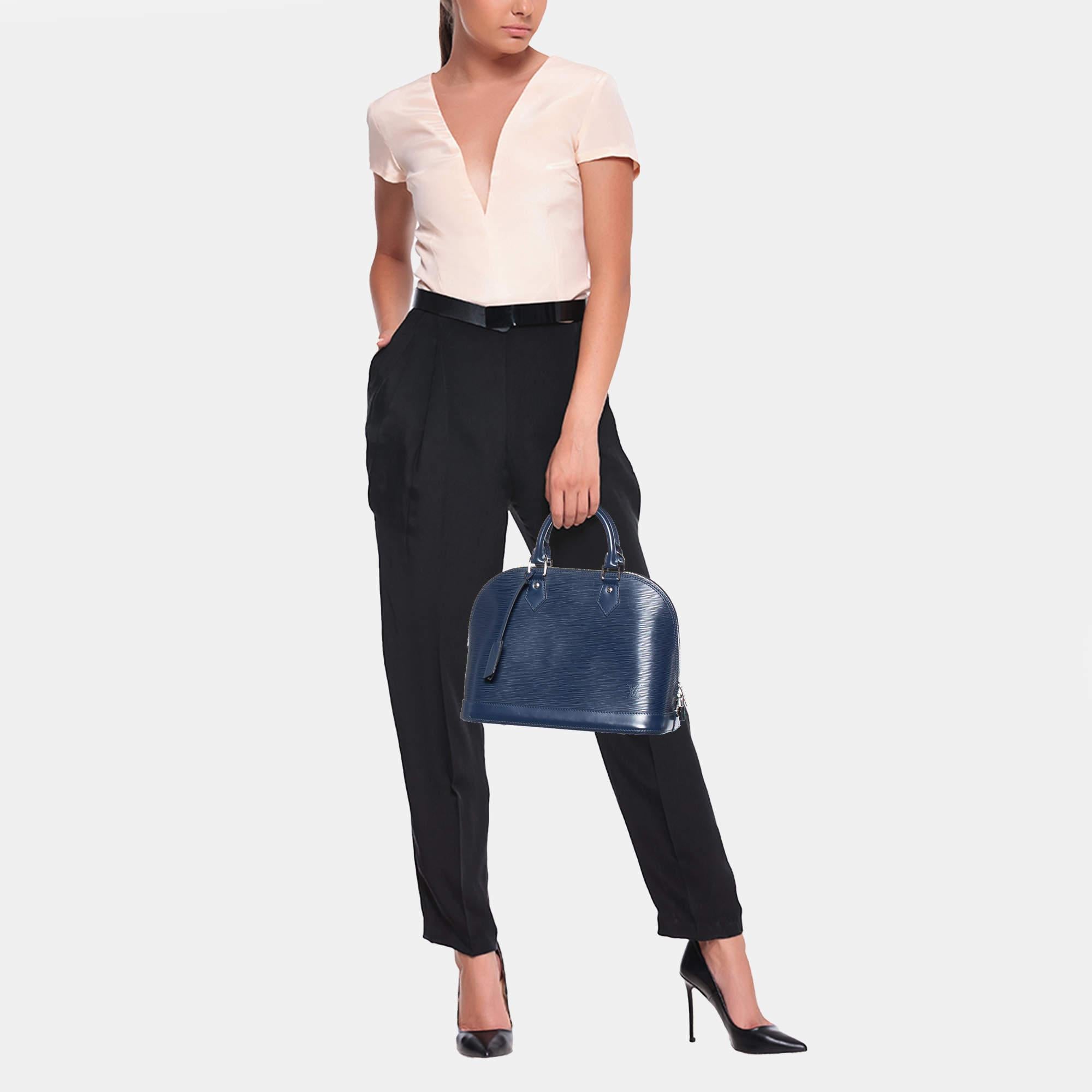 Louis Vuitton Indigo Epi Leather Alma PM Bag In Good Condition In Dubai, Al Qouz 2