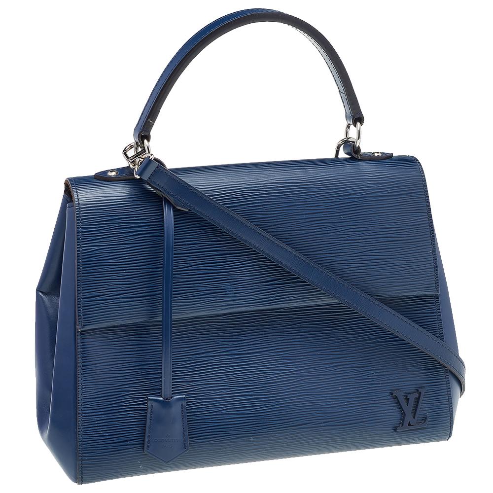 Louis Vuitton Indigo Epi Leather Cluny MM Bag In Good Condition In Dubai, Al Qouz 2