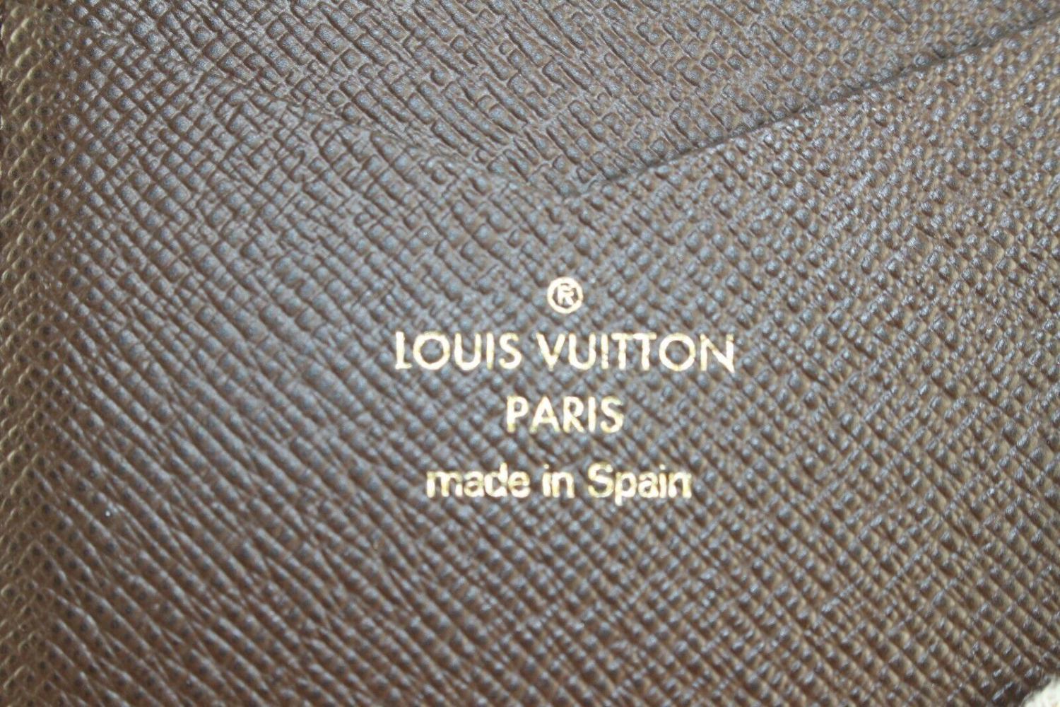 Women's or Men's Louis Vuitton iPhone 7+ Folio Phone Case Cover Holder 4LVJ1103