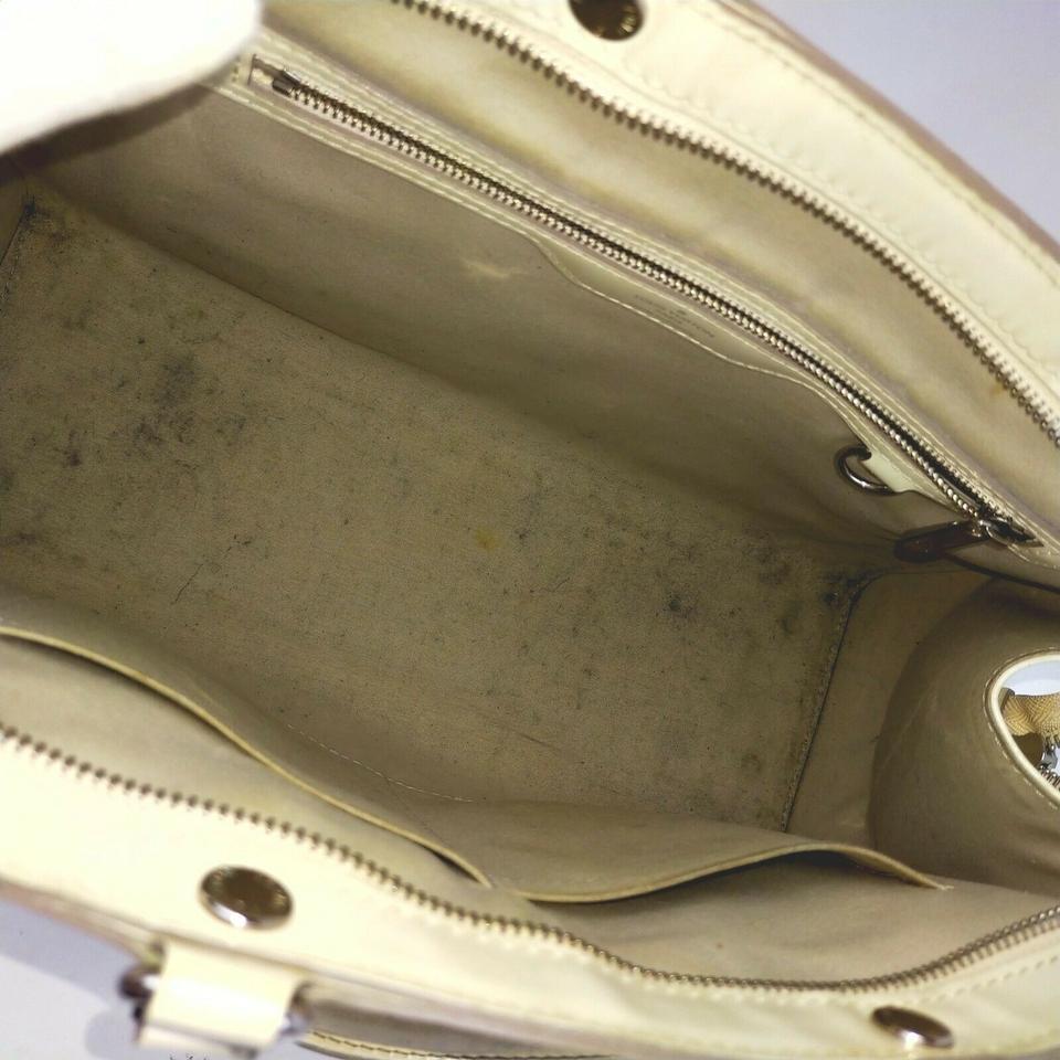 Louis Vuitton Elfenbein Weiß Epi Leder Brea MM mit Riemen 862025 im Zustand „Gut“ im Angebot in Dix hills, NY