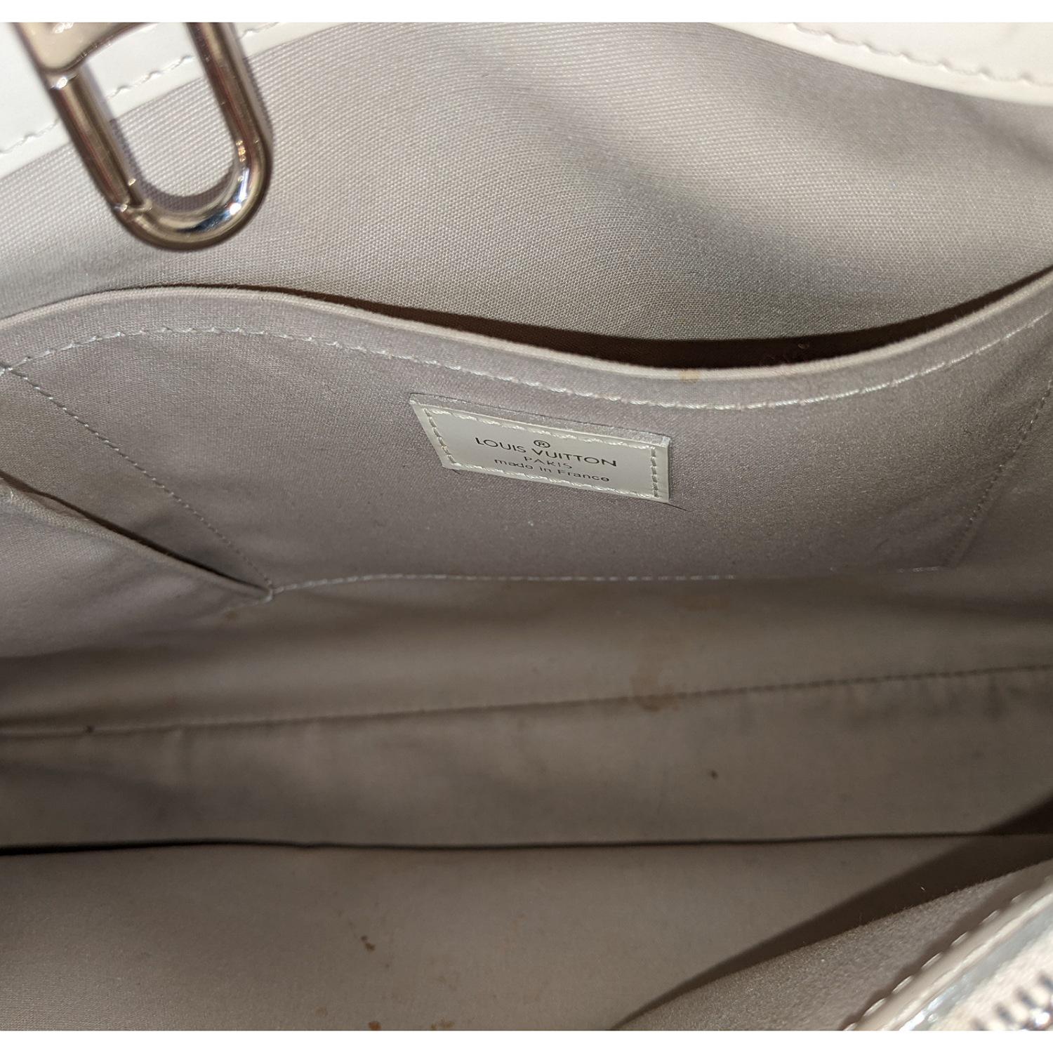 Women's Louis Vuitton Ivorie EPI Leather Passy GM Handbag Satchel For Sale