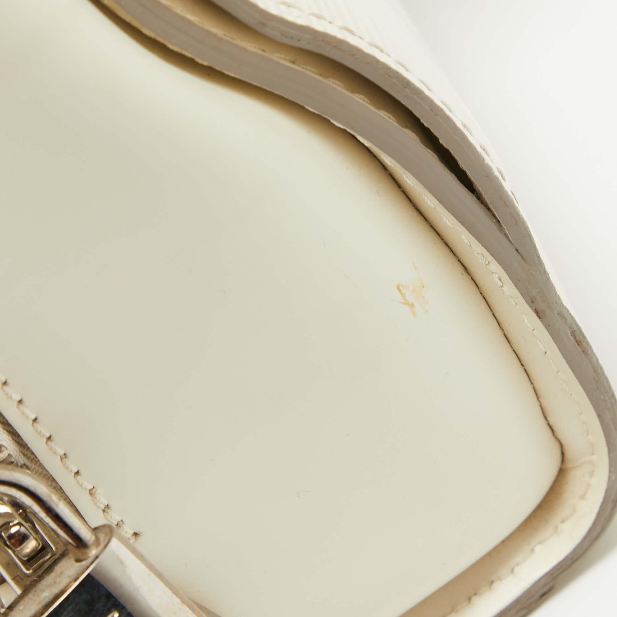 Louis Vuitton Ivorie Epi Leather Pont Neuf GM Bag For Sale 6