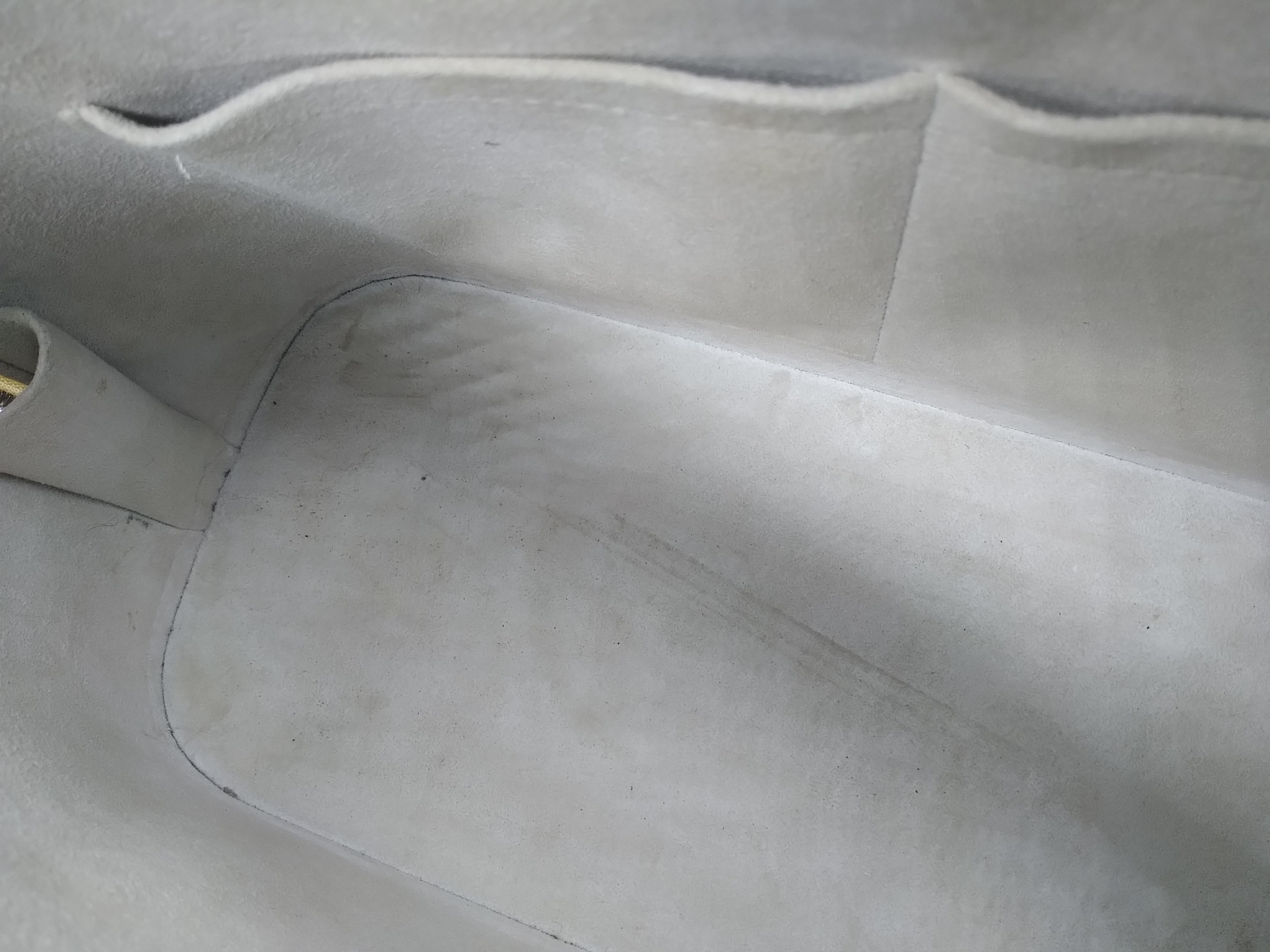 Louis Vuitton Ivory Epi Leather Alma PM Bag For Sale 5