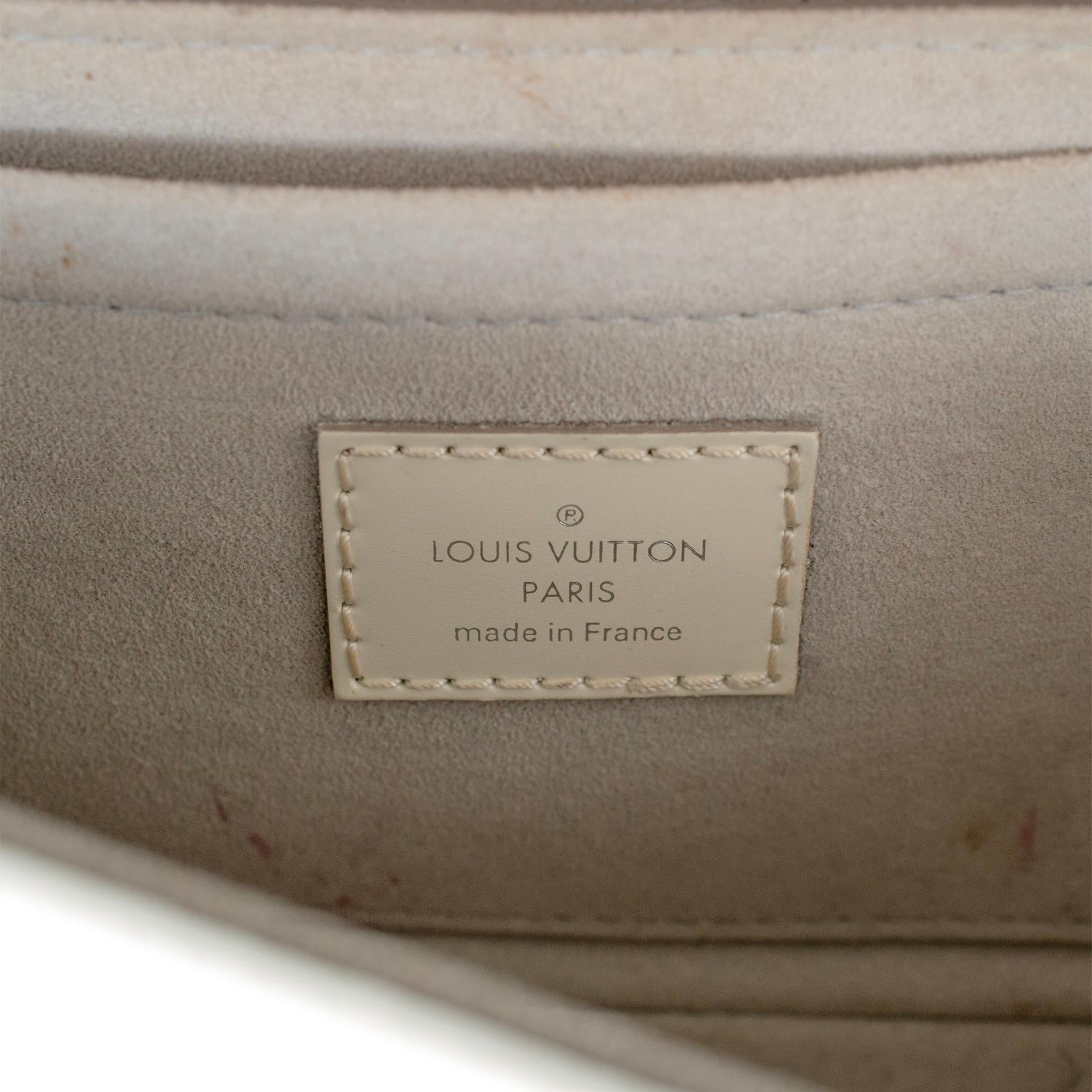 Louis Vuitton Ivory Epi Leather Montaigne M5929J Shoulder Clutch Bag 5