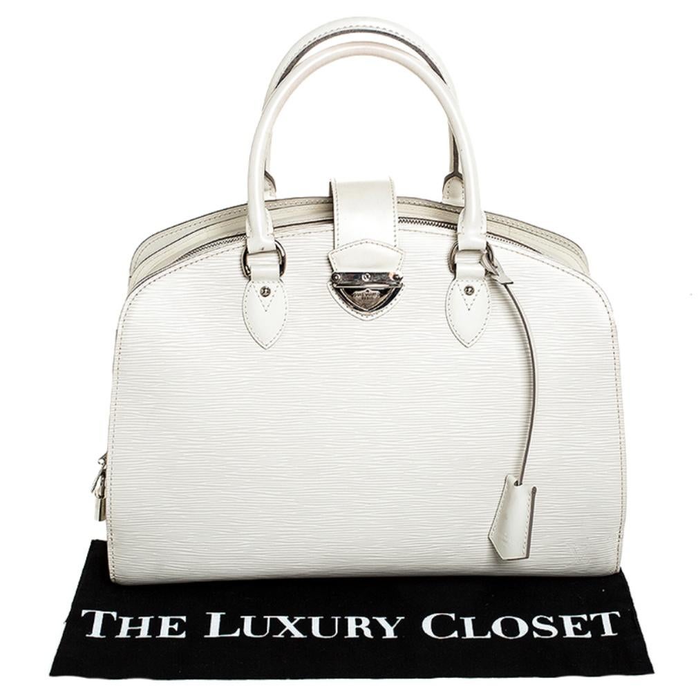 Louis Vuitton Ivory Epi Leather Pont Neuf GM Bag 4