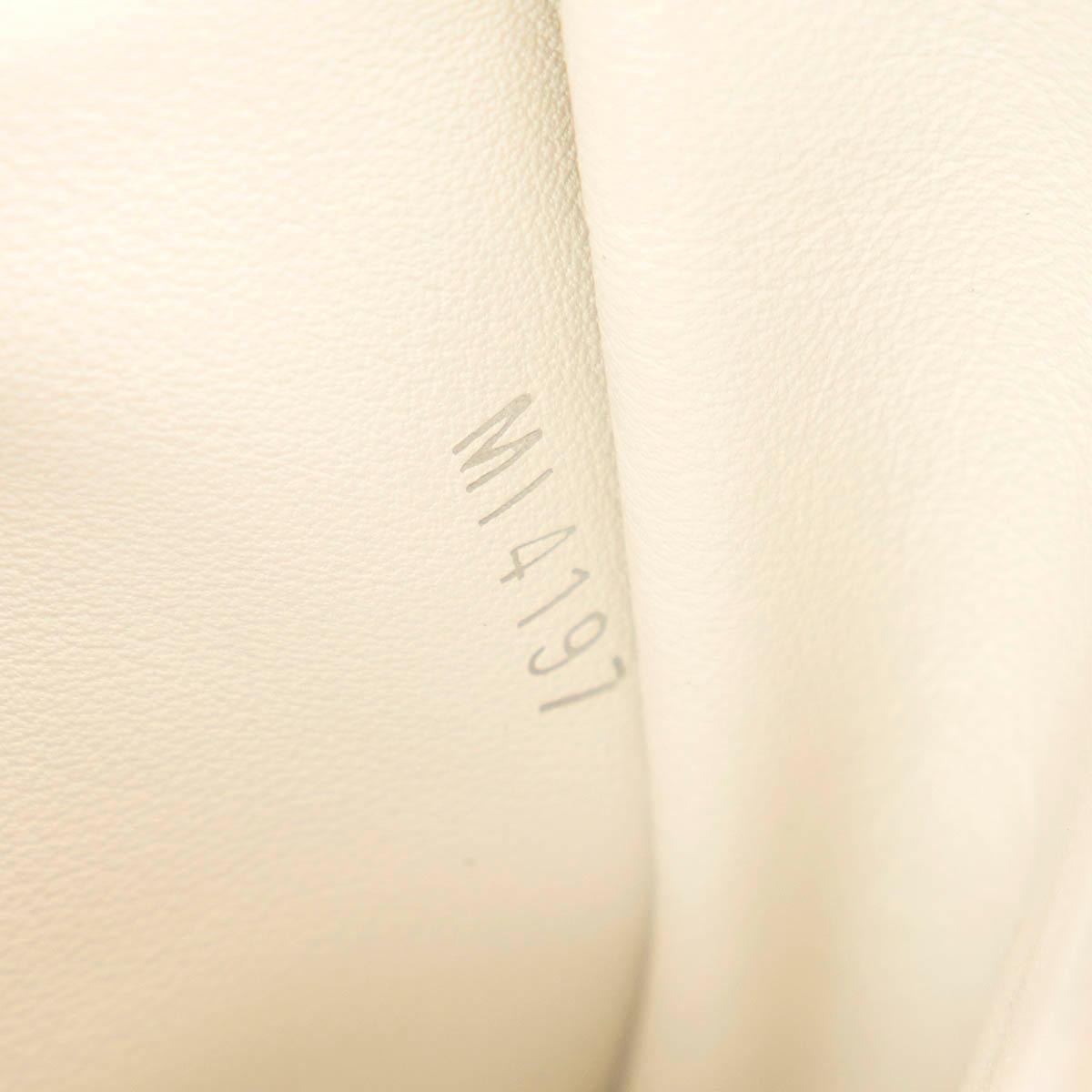Women's LOUIS VUITTON ivory leather 2018 CAPUCINES PM HANAMI Shoulder Bag LTD ED