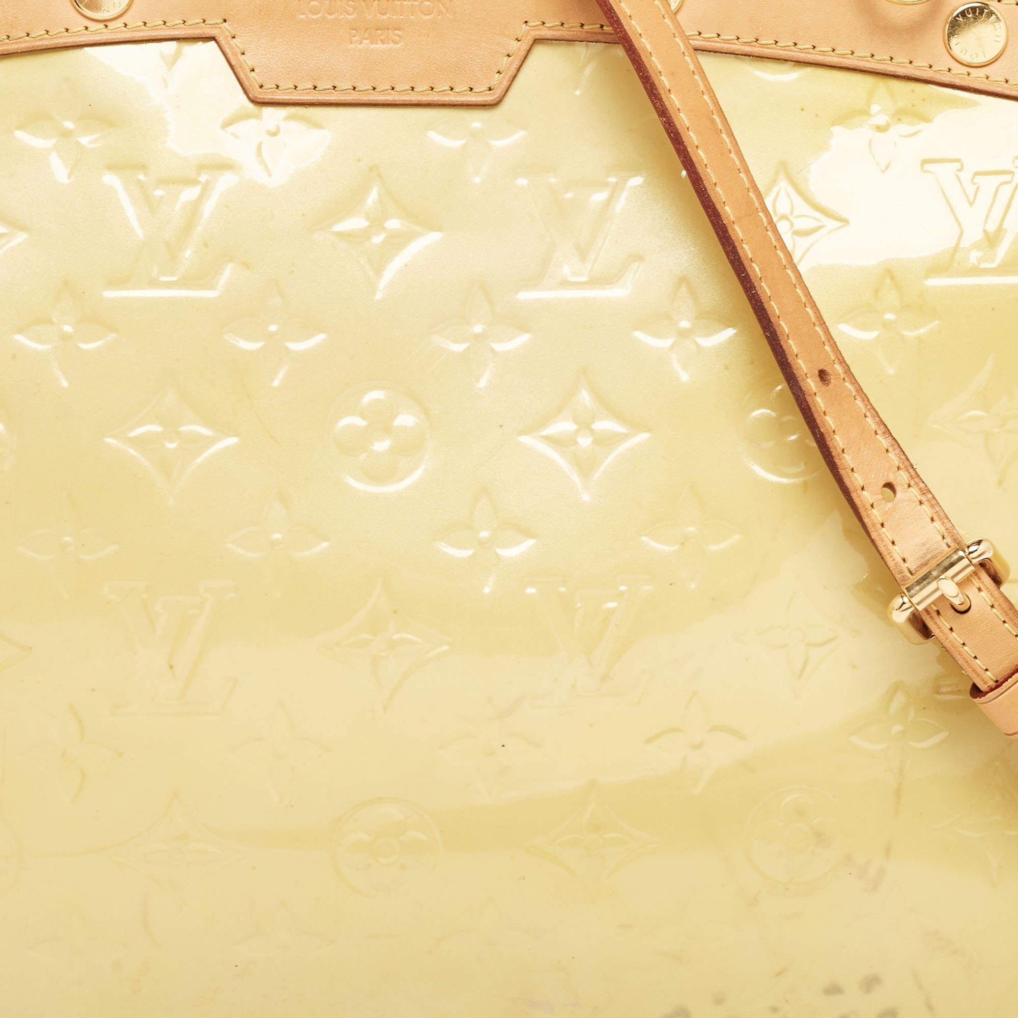 Louis Vuitton Jaune Passion Monogram Vernis Brea MM Bag For Sale 9