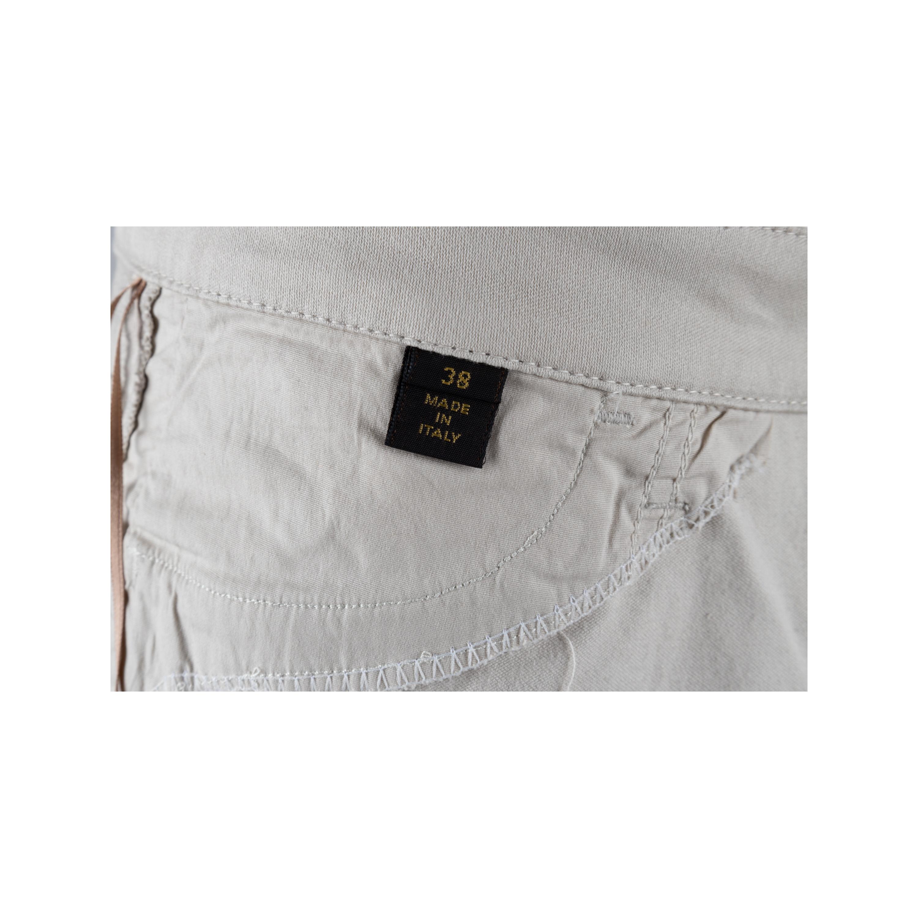 Jeans Louis Vuitton à rayures beiges  Pour femmes en vente